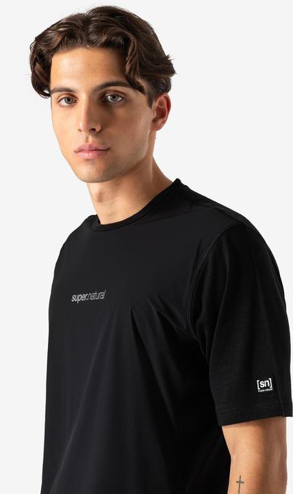 Actual product image Super Natural Windbreaker (L)