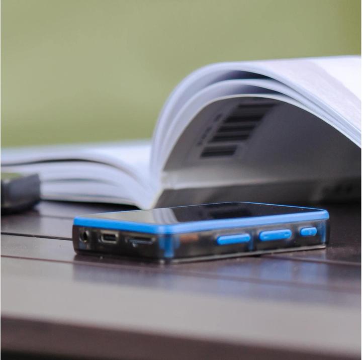Actual product image HiBy R1
