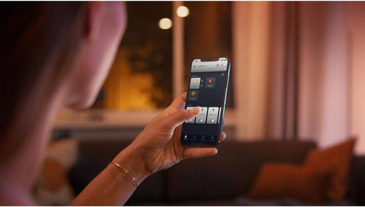 Actual product image Philips Hue White Ambiance (E27, 8 W, 1100 lm, 1 x, F)
