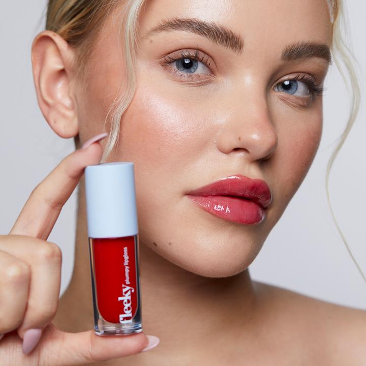 Actual product image Fleeky Plumpy Lip Gloss - Moisturising care with volume effect (5 ml)