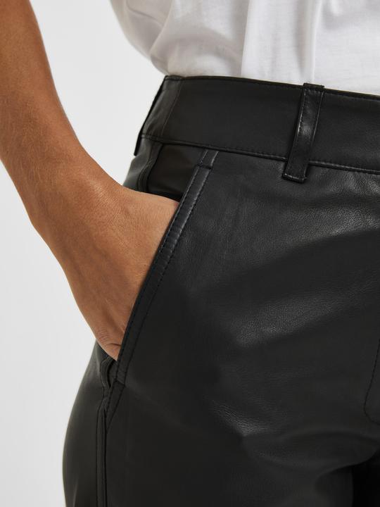 Actual product image Selected Femme Tapered leather pants (Frequency band 38 (2600 MHz))