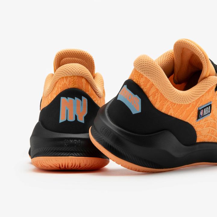 Immagine prodotto Tarmak Scarpe da basket per bambini Low NBA Knicks - Fast 900 Low-1 arancione (39)