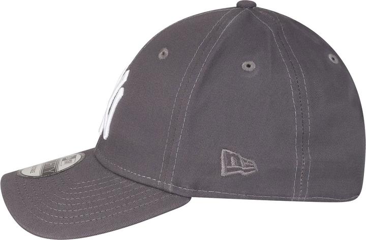 Actual product image New Era 9Forty Strapback Cap - New York Yankees grey