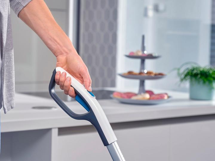 Actual product image Leifheit Regulus Aqua PowerVac cordless vacuum wiper set incl. accessories