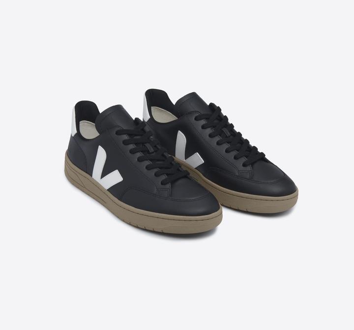 Actual product image Veja V-12