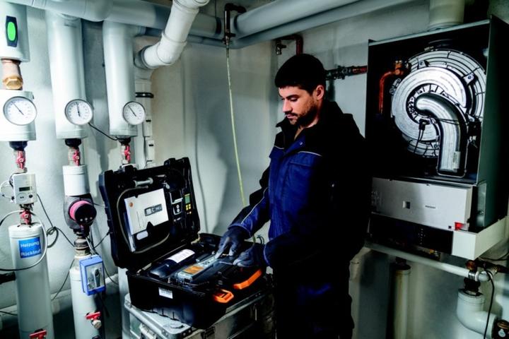 Produktbild Testo 0563 3240 71 Druck-Leckmengenmessgerät Profi Set 324 Gas+Wa