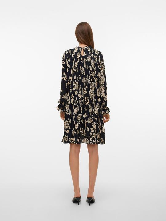 Immagine prodotto Vero Moda Vestibilità regolare Scollo rotondo Polsini elasticizzati Abito corto (XS)