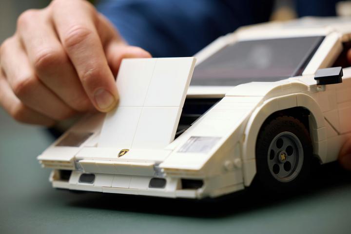 Produktbild LEGO Lamborghini Countach 5000 Quattrovalvole (10337, LEGO Icons, LEGO Seltene Sets)