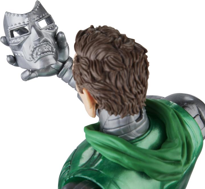 Immagine prodotto Hasbro Statuette Avengers Marvel Legends Capitan Marvel vs. Dottor Destino 15 cm