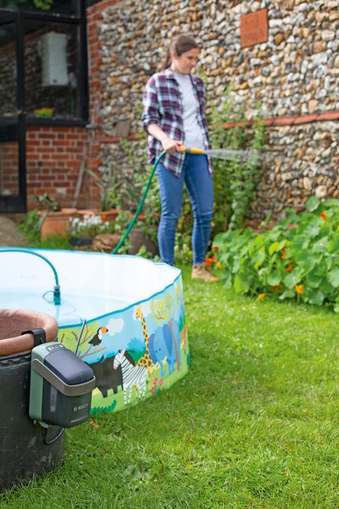 Produktbild Bosch Home & Garden GardenPump 18V-2000 (Gartenpumpe)