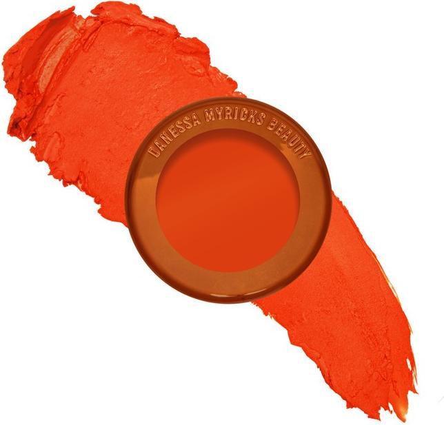 Actual product image Danessa Myricks Yummy Skin - Blurring Balm Powder Flushed Golden Hour (Brown)
