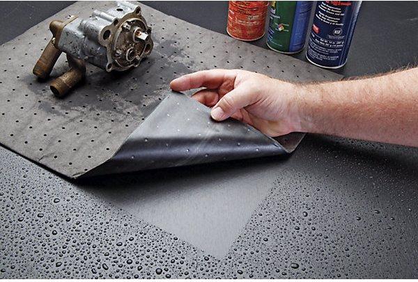 Produktbild New Pig Universal-Bindevlies-Matte mit PE-Beschichtung, VE à 50 Stk, BxL 390x510 mm (50 Stk.)