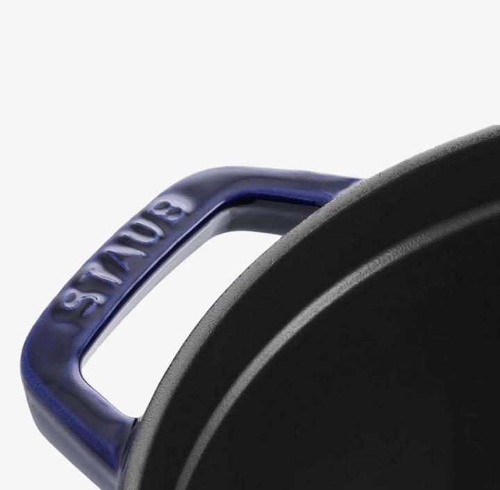 Actual product image Staub Cocotte (22 cm, Casserole + Stewpot, Cast iron)