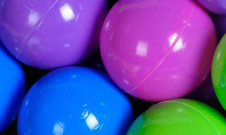 Actual product image Knorrtoys Bälleset ca. Ø6 cm - 100 balls/softcolor