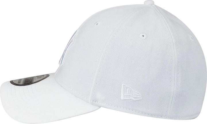 Actual product image New Era 39Thirty Stretch Cap - New York Yankees white - M/L (M/L)