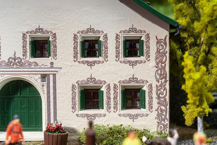 Actual product image Faller Bündnerhaus Guarda