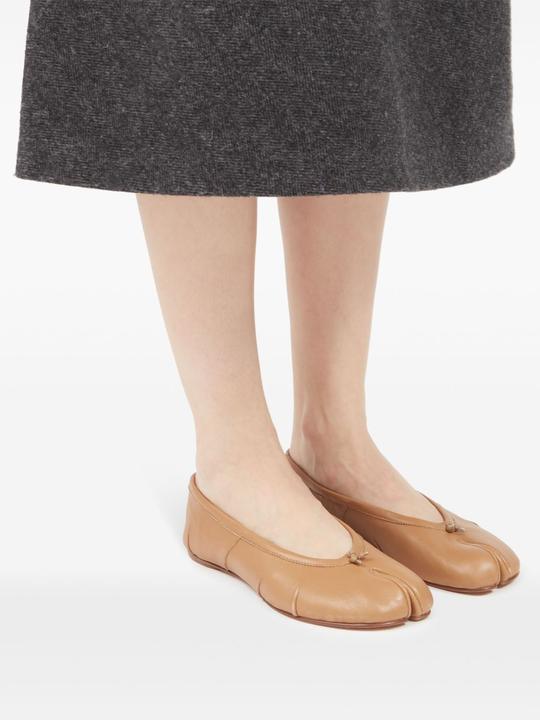 Actual product image Maison Martin Margiela Maison margiela tabi ballerina in camel color leather (36)
