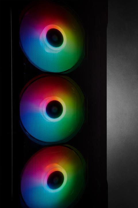 Actual product image Corsair iCUE 220T RGB (ATX, mATX, Mini-ITX)