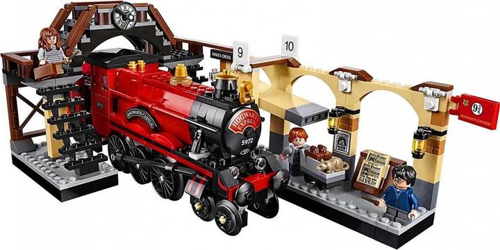 Actual product image LEGO Harry Potter Hogwarts Express (75955, LEGO Harry Potter, LEGO Rare Sets)