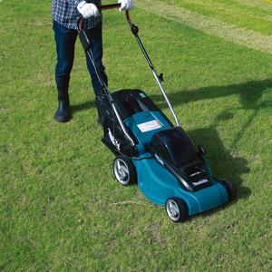 Actual product image Makita DLM380PT2 (Rechargeable battery operated)
