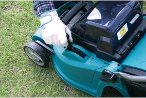 Actual product image Makita DLM380PT2 (Rechargeable battery operated)