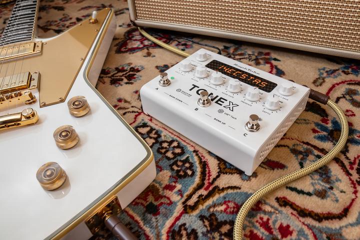 Immagine prodotto IK Multimedia Pedale TONEX Edizione Anniversario (Basso elettrico, Chitarra elettrica)
