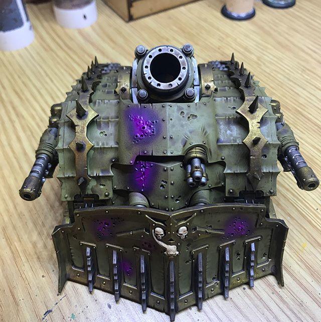 Produktbild Games Workshop Warhammer 40k - Death Guard Plagueburst Crawler (Kunststoff)