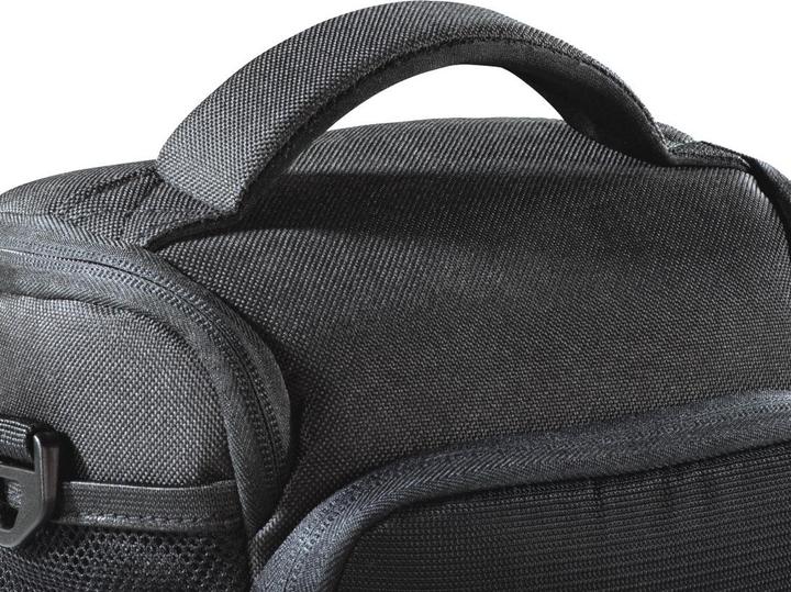 Actual product image Hama Albany HC Compact Case Black (Camera case, 1 l)