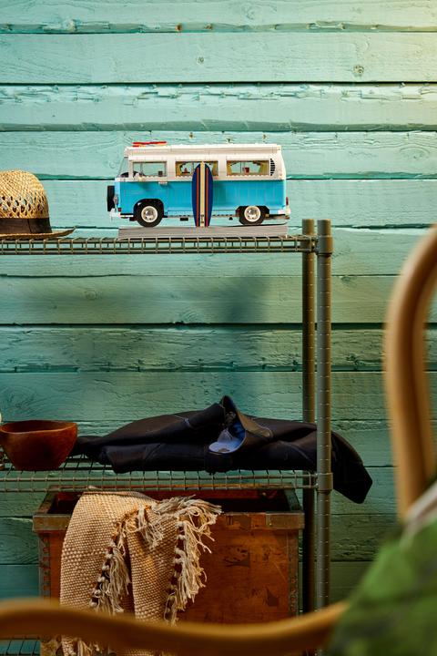 Immagine prodotto LEGO Volkswagen T2 Camping Bus (10279, LEGO Creator Expert, Set LEGO rari)