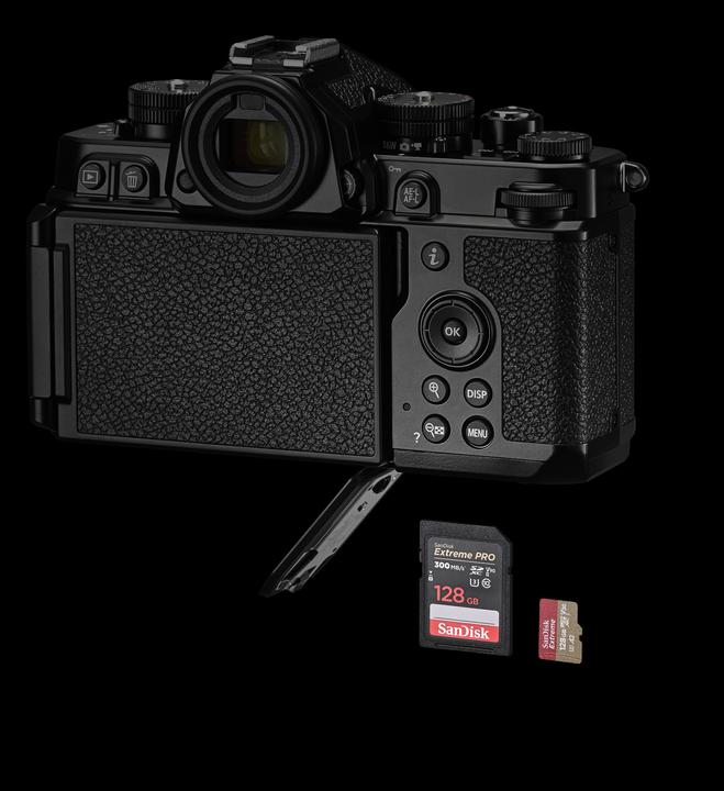 Image du produit Nikon Z f Kit (24 - 70 mm, 24.50 Mpx, Plein format)