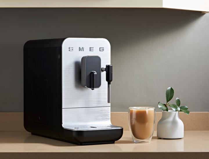 Actual product image Smeg BCC12BLMEU