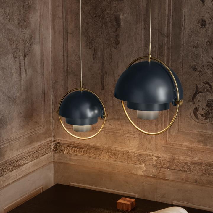 Actual product image Gubi Multi-Lite pendant light S brass/black (E14, 470 lm)
