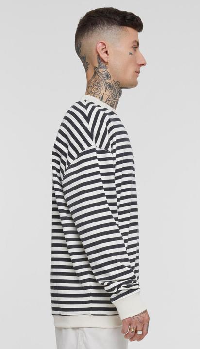 Actual product image Urban Classics Striped Crewneck - 140913 (XXL)