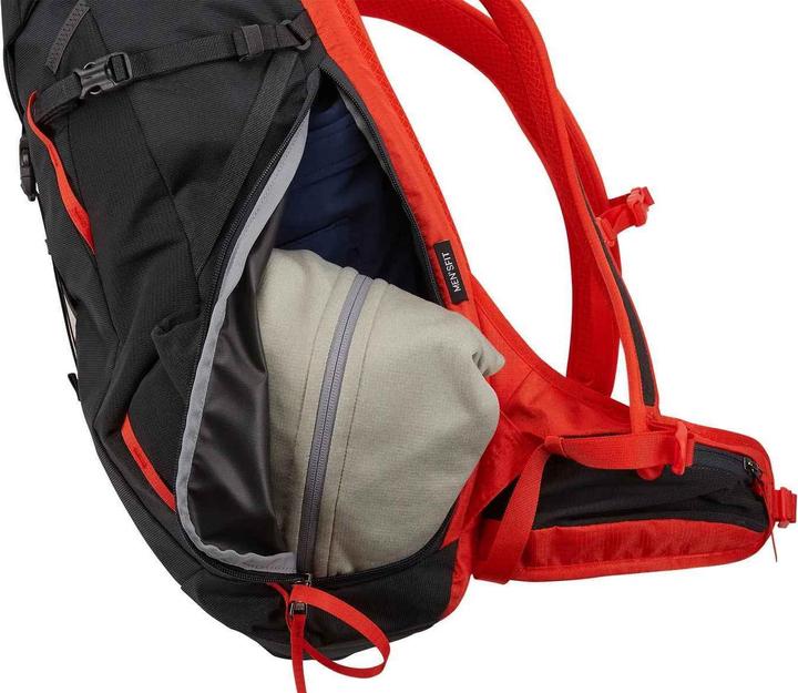 Actual product image Thule AllTrail Men (25 l)
