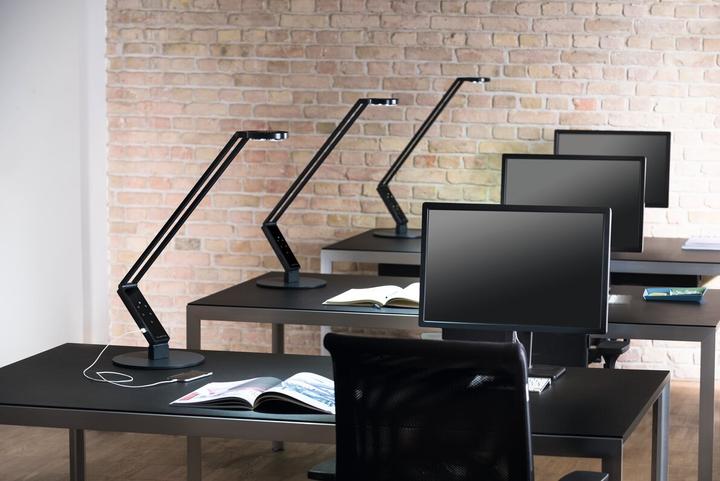 Actual product image Luctra TABLE PRO 2 RADIAL/BASE LED table lamp 945 lm black. (945 lm)