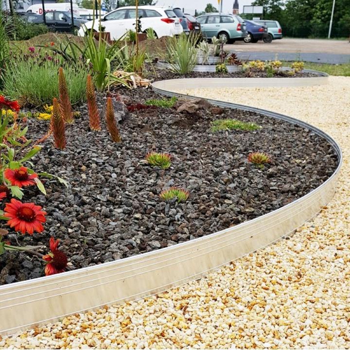 Actual product image Green Split Ultra strong aluminium lawn edging 5m 10m 15m 20m 25m 30m 10100cm or 14x100cm or 24x100cm (100 cm)