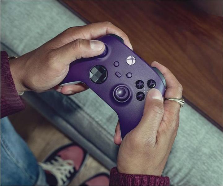 Produktbild Microsoft Xbox Wireless Controller - Astral Purple (Xbox Series S, Xbox One S, PC, Xbox One X, Xbox Series X)