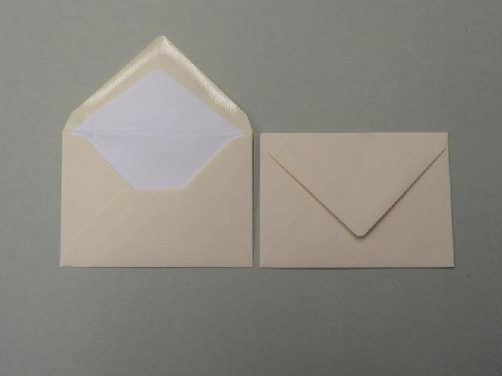 Produktbild Blanke Briefumschläge 81x114mm (DIN C7) 100g/qm gummiert VE=100 Stück chamois (100 x)