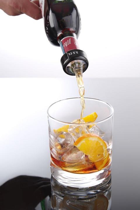 Actual product image Gastro Hero Ball measure spout plastic ml. (Dosing spout + pourer)