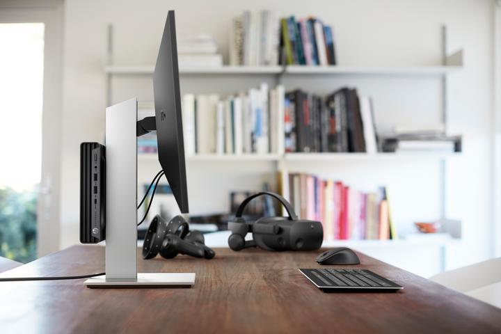 Actual product image HP E24d G4 (1920 x 1080 pixels, 23.80")