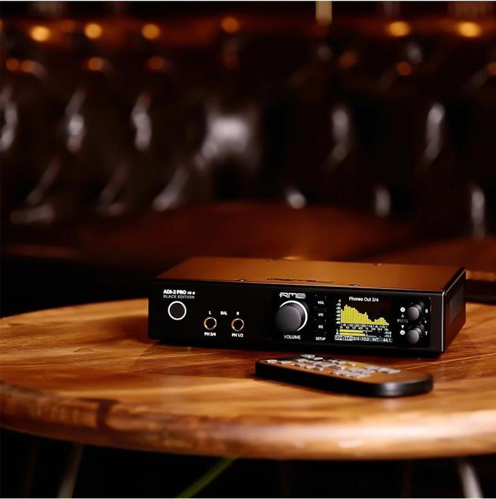 Actual product image RME Audio Transducer ADI-2 Pro FS R Black Edition (USB-DAC, Display)
