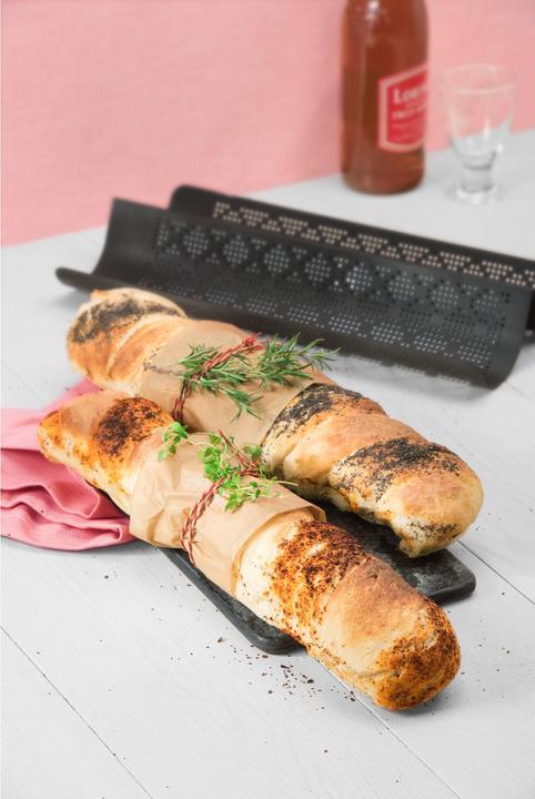 Produktbild Kaiser Baguettform Inspiration perforiert für 2 Baguettes (20 cm)