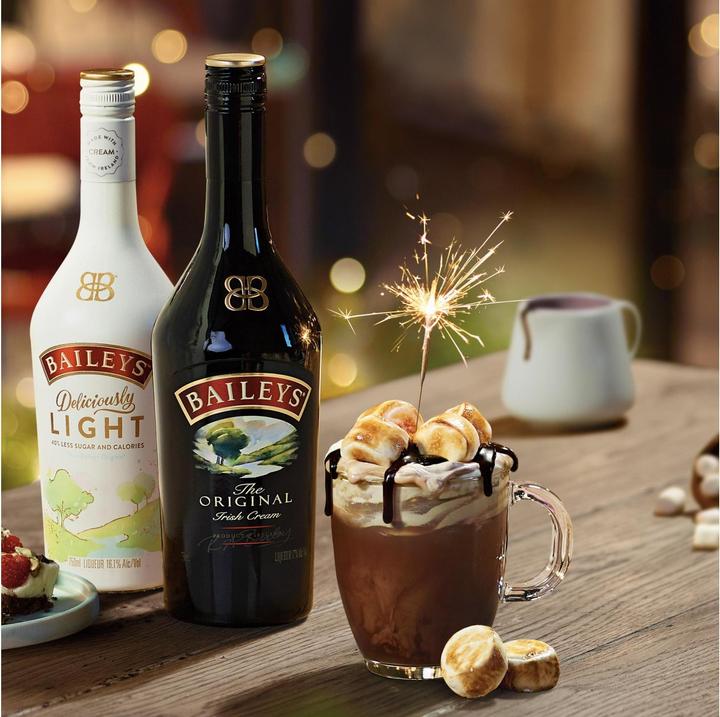 Produktbild Bailey's Baileys Deliciously Light 16,1% Vol. 0,7l
