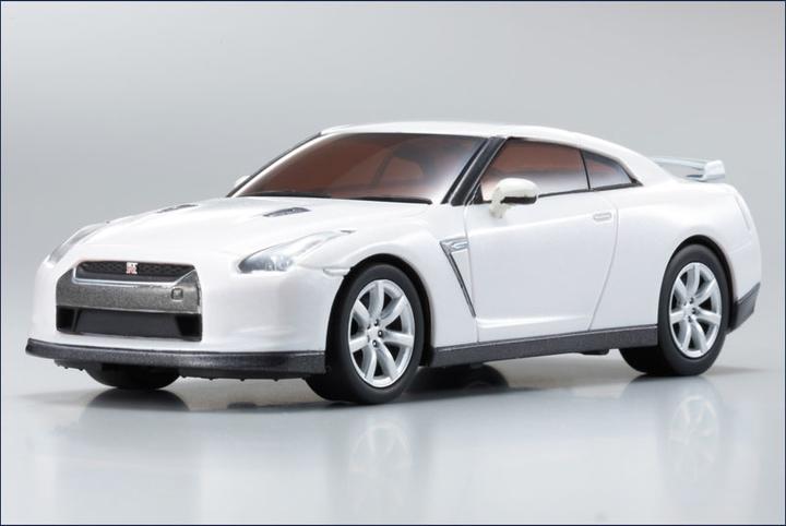 Actual product image Kyosho dNaNo Nissan GT-R (ARR Almost Ready to Run)