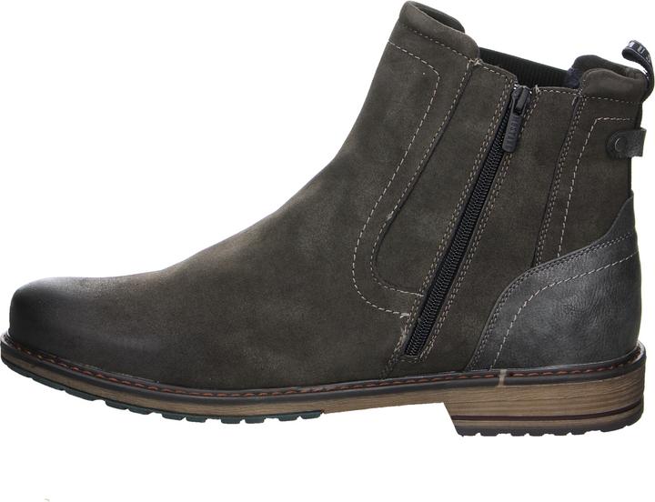 Actual product image Mustang Masculine yet timeless, the manufacturer presents this ankle boot for colder days i (42)