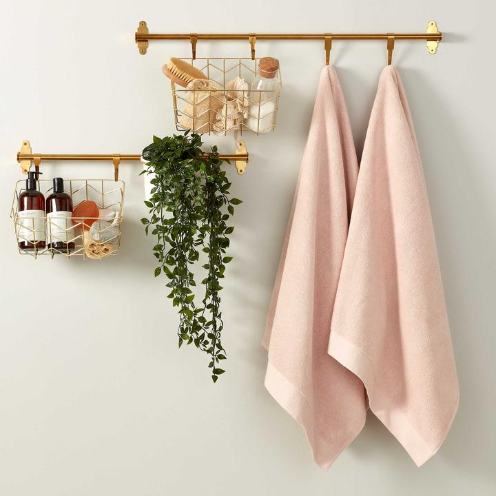 Actual product image Christy Luxe series - highly absorbent, fluffy and densely woven with 730g/sqm (33 x 33 cm)