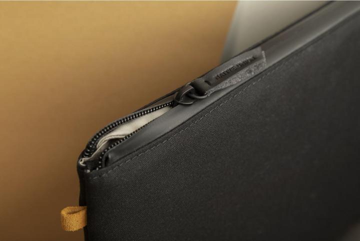 Actual product image Native Union W.F.A Sleeve for MacBook Pro 14 Black MacBook Pro 14 (14", Apple)