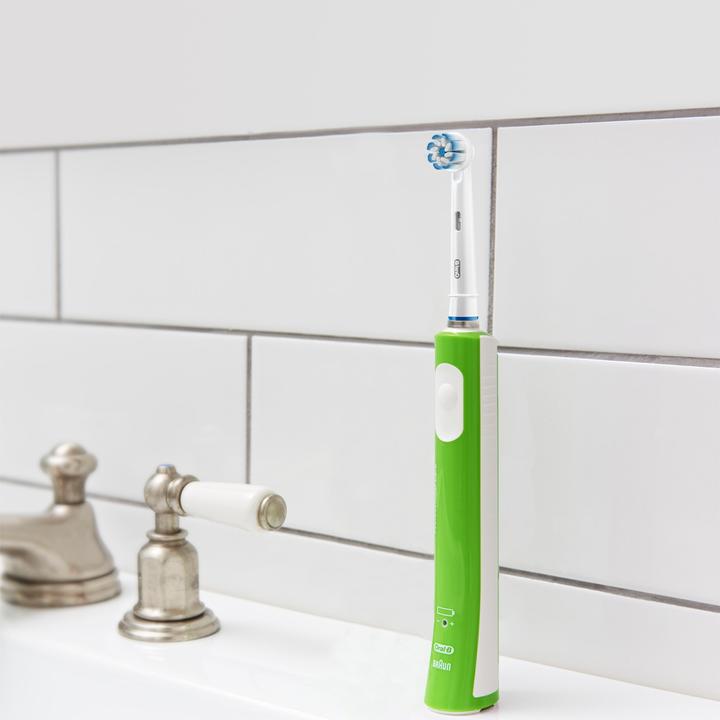 Actual product image Oral-B Junior (Oscillating toothbrush)