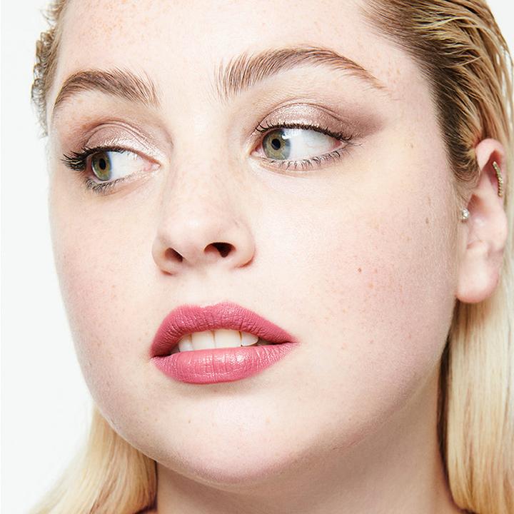 Actual product image Veralab Click In Kiss Velvet Lipstick 05 - A Luxurious Velvet Finish Lipstick (05 - A Luxurious Velvet Finish Lipstick)