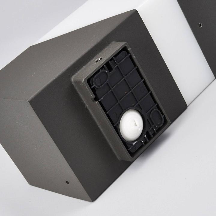 Produktbild Lucande Aussenwandleuchte Kiran mit Bewegungsmelder (790 lm, E27, IP44)